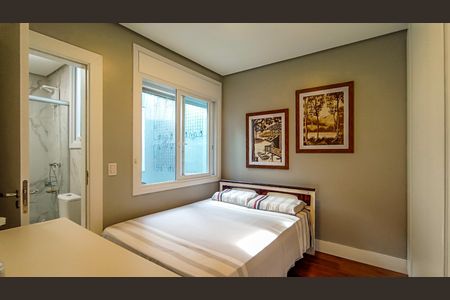 Casa à venda com 170m², 3 quartos e 3 vagas Casa à venda com 170m², 3 quartos e 3 vagasSuite