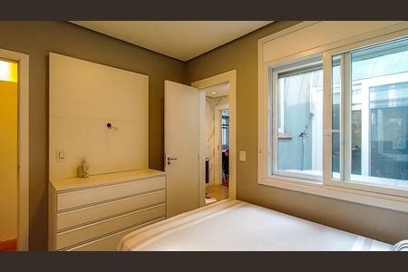 Casa à venda com 170m², 3 quartos e 3 vagas Casa à venda com 170m², 3 quartos e 3 vagasSuite