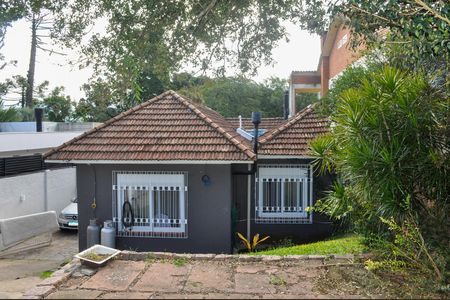 Casa à venda com 170m², 3 quartos e 3 vagas Casa à venda com 170m², 3 quartos e 3 vagasQuintal