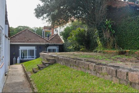 Casa à venda com 170m², 3 quartos e 3 vagas Casa à venda com 170m², 3 quartos e 3 vagasQuintal