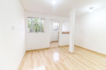 Sala/Quarto de casa para alugar com 1 quarto, 35m² em Jardim Itapemirim, São Paulo