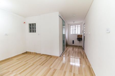 Casa para alugar com 35m², 1 quarto e sem vaga Casa para alugar com 35m², 1 quarto e sem vagaSala/Quarto