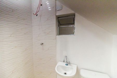 Casa para alugar com 35m², 1 quarto e sem vaga Casa para alugar com 35m², 1 quarto e sem vagaBanheiro