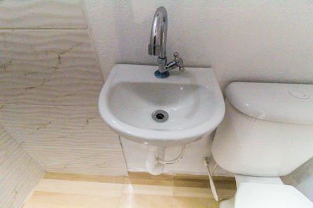 Casa para alugar com 35m², 1 quarto e sem vaga Casa para alugar com 35m², 1 quarto e sem vagaBanheiro