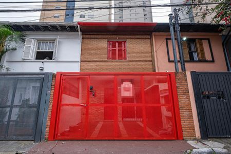 Casa para alugar com 96m², 4 quartos e 1 vaga Casa para alugar com 96m², 4 quartos e 1 vagaFachada