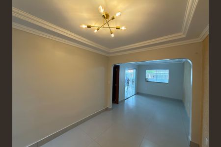 Casa à venda com 60m², 1 quarto e 1 vaga