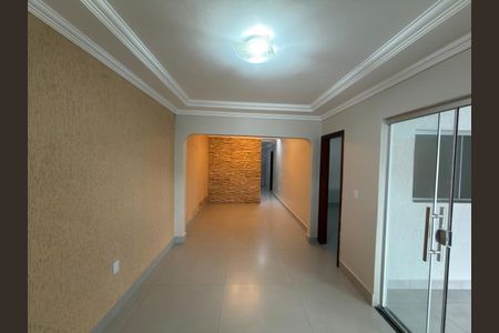 Casa à venda com 60m², 1 quarto e 1 vaga
