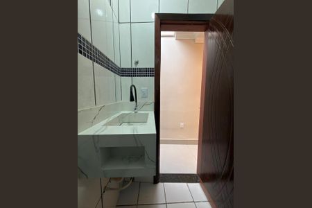Casa à venda com 60m², 1 quarto e 1 vaga