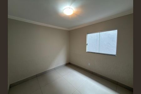 Casa à venda com 60m², 1 quarto e 1 vaga