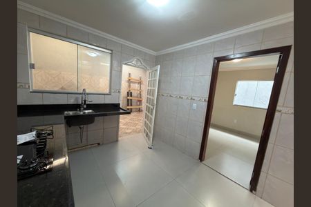 Casa à venda com 60m², 1 quarto e 1 vaga