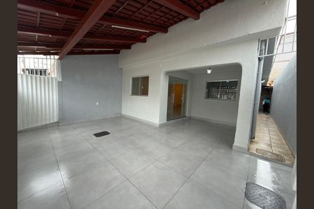 Casa à venda com 60m², 1 quarto e 1 vaga