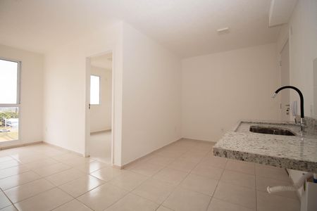 Apartamento à venda com 45m², 2 quartos e 1 vaga Apartamento à venda com 45m², 2 quartos e 1 vagaCozinha e Área de Serviço