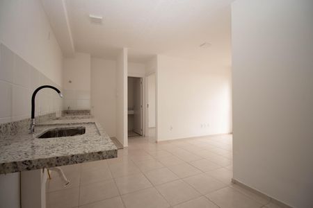 Apartamento à venda com 45m², 2 quartos e 1 vaga Apartamento à venda com 45m², 2 quartos e 1 vagaCozinha e Área de Serviço