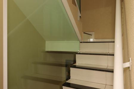 Casa à venda com 165m², 4 quartos e 2 vagasEscada