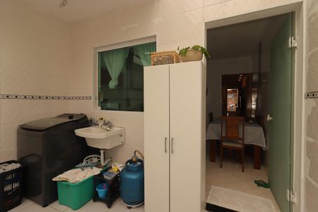 Casa à venda com 165m², 4 quartos e 2 vagasÁrea de Serviço