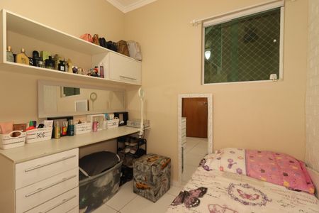 Casa à venda com 165m², 4 quartos e 2 vagasQuarto 1