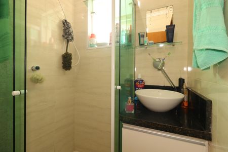 Casa à venda com 165m², 4 quartos e 2 vagasBanheiro da Suíte 2