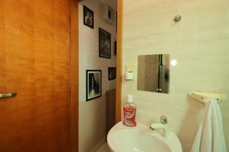 Casa à venda com 165m², 4 quartos e 2 vagasBanheiro da Suíte 1