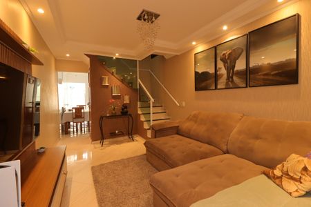 Sala de casa à venda com 4 quartos, 165m² em Vila Cecilia Maria, Santo André