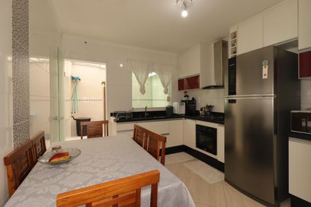 Casa à venda com 165m², 4 quartos e 2 vagasCozinha