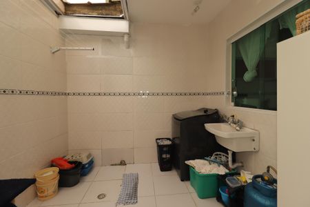 Casa à venda com 165m², 4 quartos e 2 vagasÁrea de Serviço