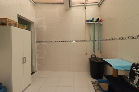 Casa à venda com 165m², 4 quartos e 2 vagasÁrea de Serviço