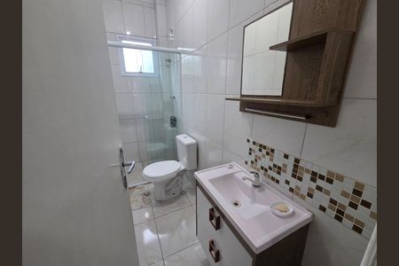 Casa de condomínio para alugar com 52m², 2 quartos e 1 vaga Casa de condomínio para alugar com 52m², 2 quartos e 1 vagaBanheiro