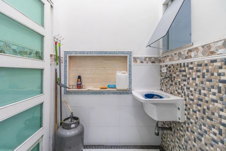 Apartamento para alugar com 110m², 2 quartos e 1 vagaÁrea de Serviço