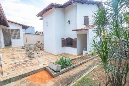 Casa para alugar com 567m², 7 quartos e 3 vagas