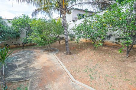Casa para alugar com 567m², 7 quartos e 3 vagas