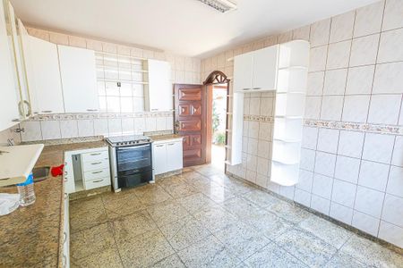 Casa para alugar com 567m², 7 quartos e 3 vagas
