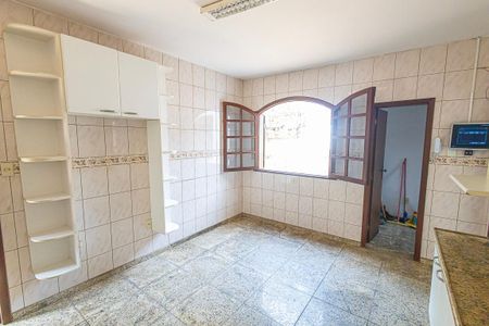 Casa para alugar com 567m², 7 quartos e 3 vagas