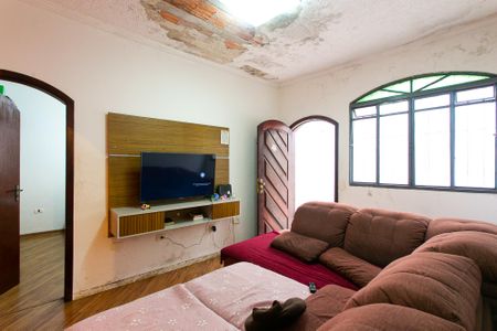 Casa à venda com 350m², 4 quartos e 2 vagas Casa à venda com 350m², 4 quartos e 2 vagasCasa 2 - Sala