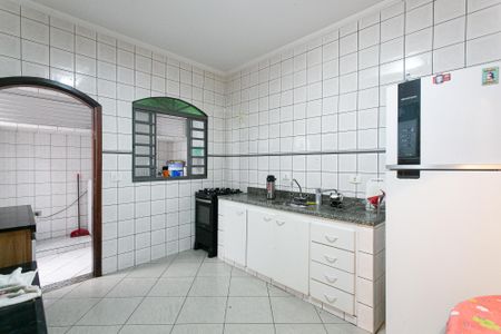 Casa à venda com 350m², 4 quartos e 2 vagas Casa à venda com 350m², 4 quartos e 2 vagasCasa 2 - Cozinha