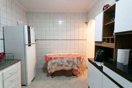 Casa à venda com 350m², 4 quartos e 2 vagas Casa à venda com 350m², 4 quartos e 2 vagasCasa 2 - Cozinha