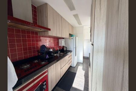 Apartamento à venda com 62m², 2 quartos e 2 vagas Apartamento à venda com 62m², 2 quartos e 2 vagasCozinha