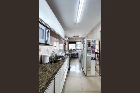 Apartamento à venda com 115m², 3 quartos e 3 vagas Apartamento à venda com 115m², 3 quartos e 3 vagasCozinha