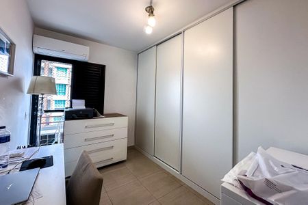 Apartamento à venda com 115m², 3 quartos e 3 vagas Apartamento à venda com 115m², 3 quartos e 3 vagasEscritório