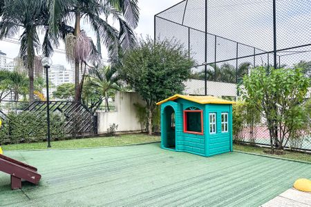 Apartamento à venda com 115m², 3 quartos e 3 vagas Apartamento à venda com 115m², 3 quartos e 3 vagasPlayground