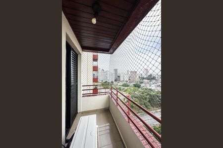 Apartamento à venda com 115m², 3 quartos e 3 vagas Apartamento à venda com 115m², 3 quartos e 3 vagasVaranda do Quarto