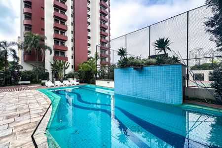 Apartamento à venda com 115m², 3 quartos e 3 vagas Apartamento à venda com 115m², 3 quartos e 3 vagasPiscina