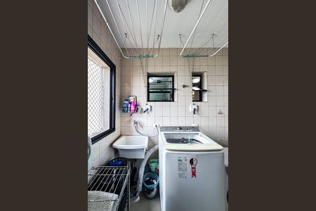 Apartamento à venda com 115m², 3 quartos e 3 vagas Apartamento à venda com 115m², 3 quartos e 3 vagasÁrea de Serviço