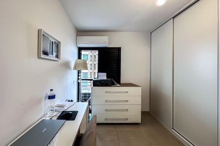 Apartamento à venda com 115m², 3 quartos e 3 vagas Apartamento à venda com 115m², 3 quartos e 3 vagasEscritório