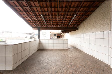 Casa para alugar com 150m², 2 quartos e 1 vaga Casa para alugar com 150m², 2 quartos e 1 vagaTerraço