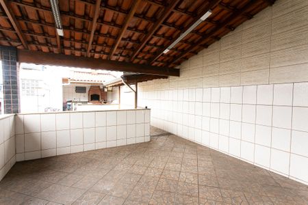 Casa para alugar com 150m², 2 quartos e 1 vaga Casa para alugar com 150m², 2 quartos e 1 vagaTerraço