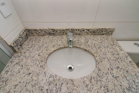 Apartamento para alugar com 65m², 2 quartos e 1 vaga Apartamento para alugar com 65m², 2 quartos e 1 vagaBanheiro