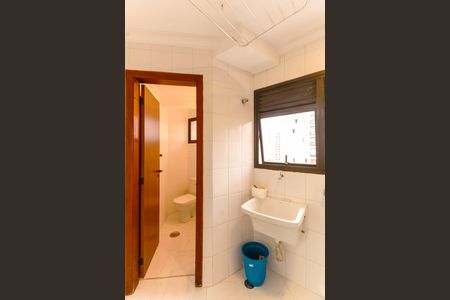 Apartamento para alugar com 112m², 3 quartos e sem vaga Apartamento para alugar com 112m², 3 quartos e sem vagaÁrea de Serviço