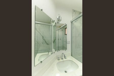 Apartamento para alugar com 112m², 3 quartos e sem vaga Apartamento para alugar com 112m², 3 quartos e sem vagaBanheiro da Suíte 2