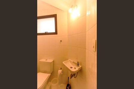Apartamento para alugar com 112m², 3 quartos e sem vaga Apartamento para alugar com 112m², 3 quartos e sem vagaBanheiro de serviço