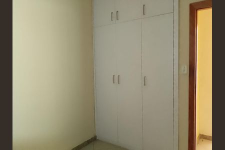 Casa para alugar com 55m², 2 quartos e 1 vaga Casa para alugar com 55m², 2 quartos e 1 vagaQuarto